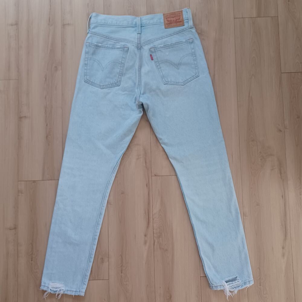 Levi's 501 S Skinny Straight Light Wash Cropped Jeans 26x28 EUC - Picture 6 of 13
